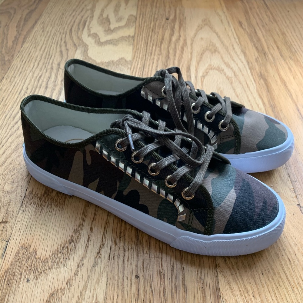 NWOT Jack Rogers Camo Sneakers - Picture 3 of 7